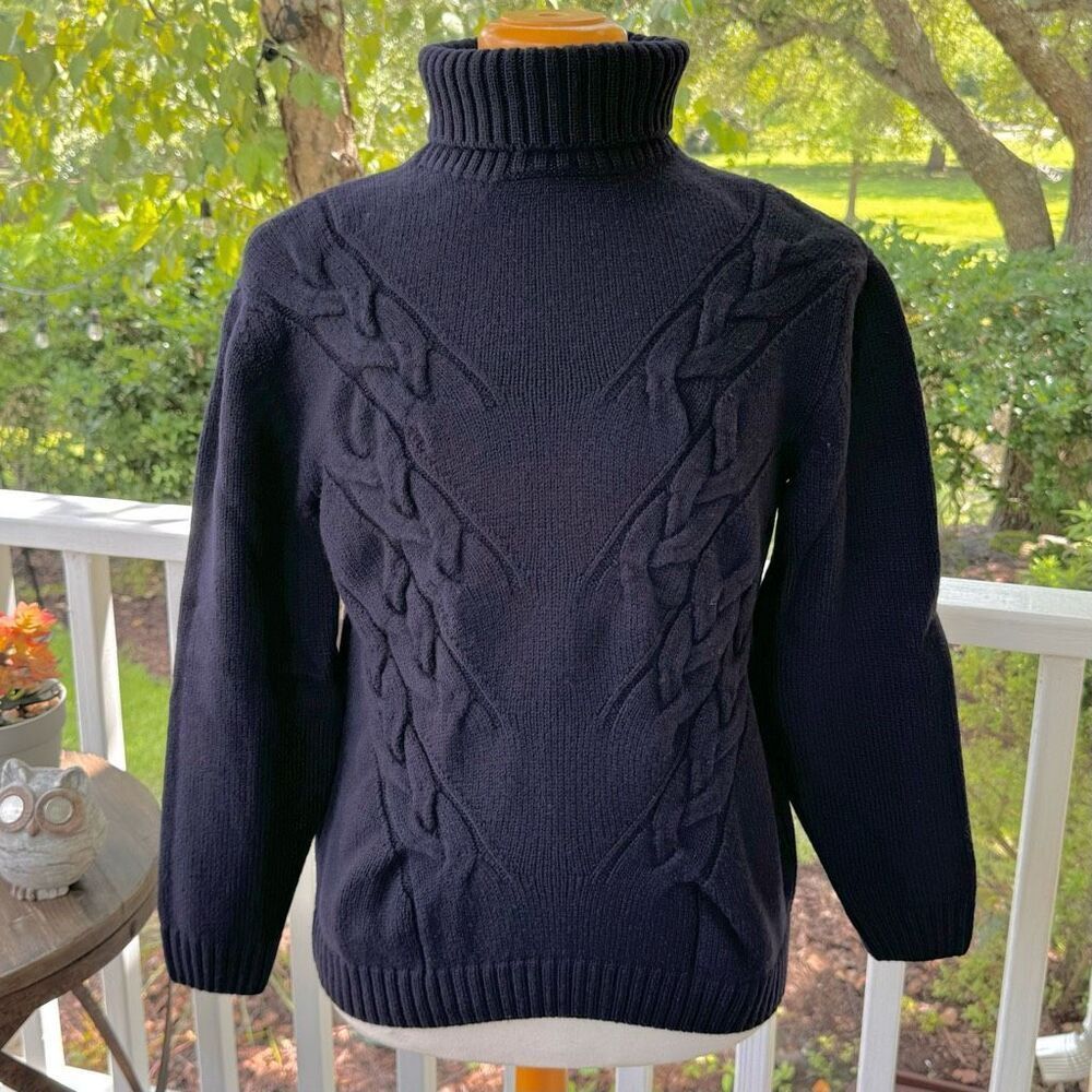 Heritage Italy Knit Turtleneck. Navy Blue.